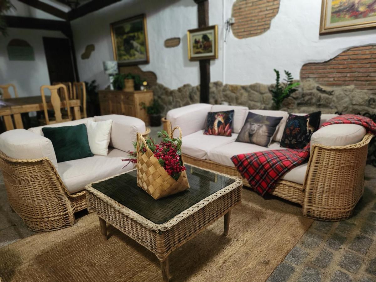 Casa Rural El Canto Del Agua マルパルティダ・デ・プラセンシア エクステリア 写真
