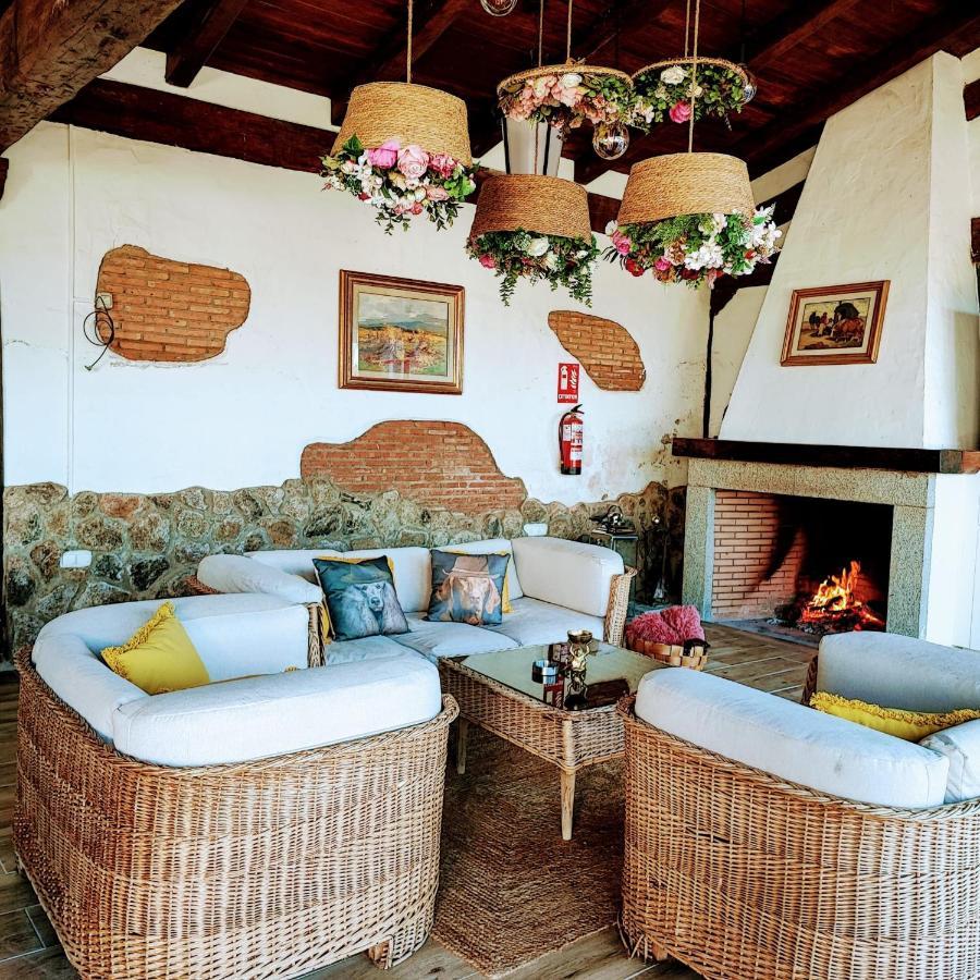 Casa Rural El Canto Del Agua マルパルティダ・デ・プラセンシア エクステリア 写真
