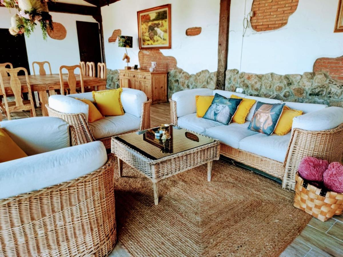 Casa Rural El Canto Del Agua マルパルティダ・デ・プラセンシア エクステリア 写真